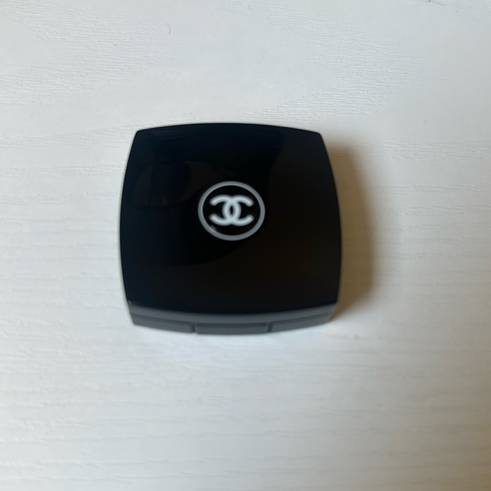 Chanel Ombre Unique Créme Illuminating Eyeshadow
